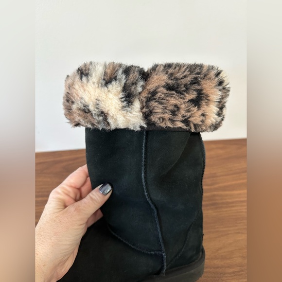Ugg Tall Leopard Shearling Boots Size 8 - Picture 10 of 13